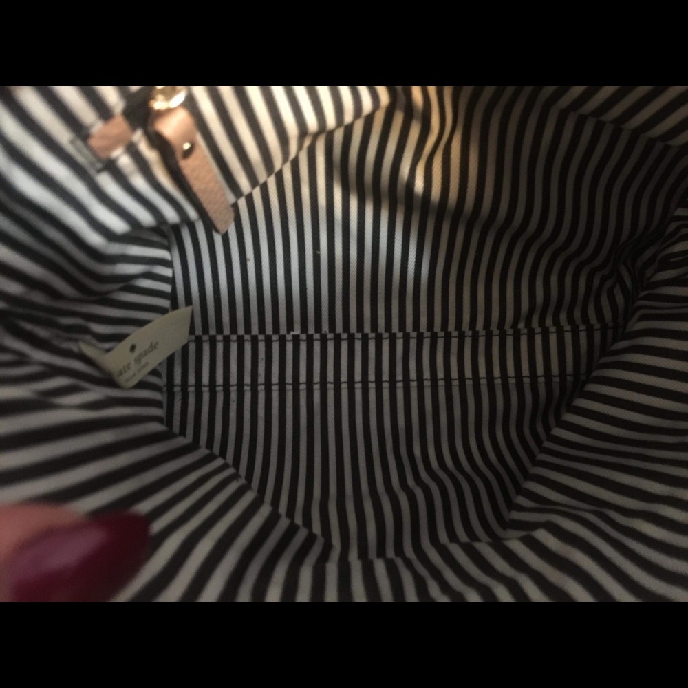 Brand New. Never used. Kate Spade Crossbody - Picture 2 of 4